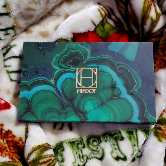HIPDOT Other - HIPDOT Cenote Eye Shadow Pallate